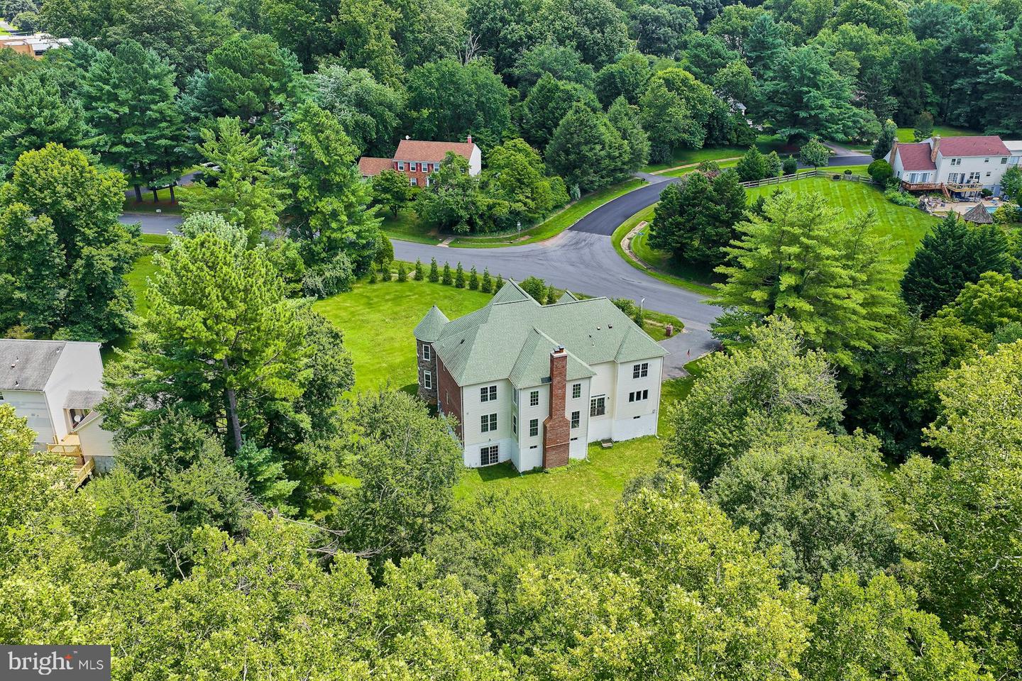 1130 RIVA RIDGE DR, GREAT FALLS, Virginia 22066, 5 Bedrooms Bedrooms, ,4 BathroomsBathrooms,Residential,For sale,1130 RIVA RIDGE DR,VAFX2255372 MLS # VAFX2255372