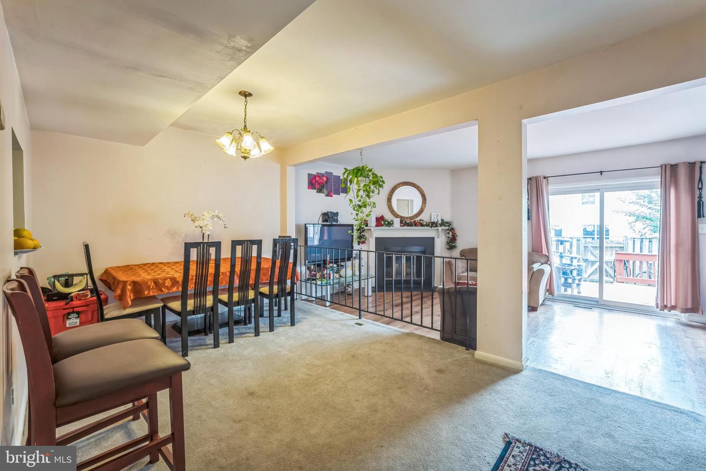 2102 BERGER PL, HERNDON, Virginia 20170, 3 Bedrooms Bedrooms, ,2 BathroomsBathrooms,Residential,For sale,2102 BERGER PL,VAFX2255124 MLS # VAFX2255124