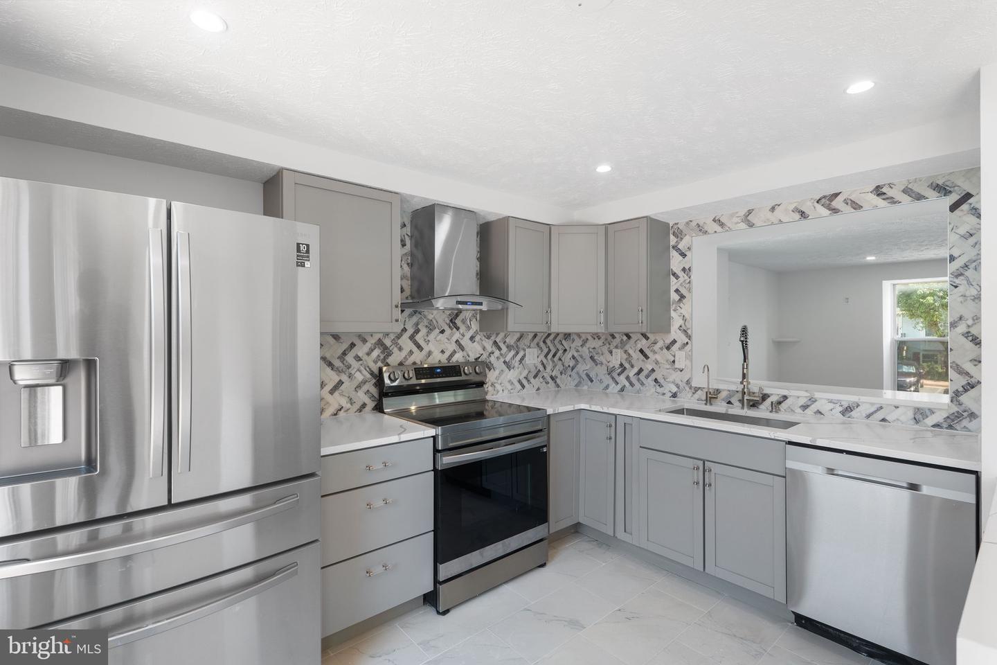 9023 NEW BRITAIN CIR, MANASSAS, Virginia 20110, 4 Bedrooms Bedrooms, ,2 BathroomsBathrooms,Residential,For sale,9023 NEW BRITAIN CIR,VAMN2008674 MLS # VAMN2008674