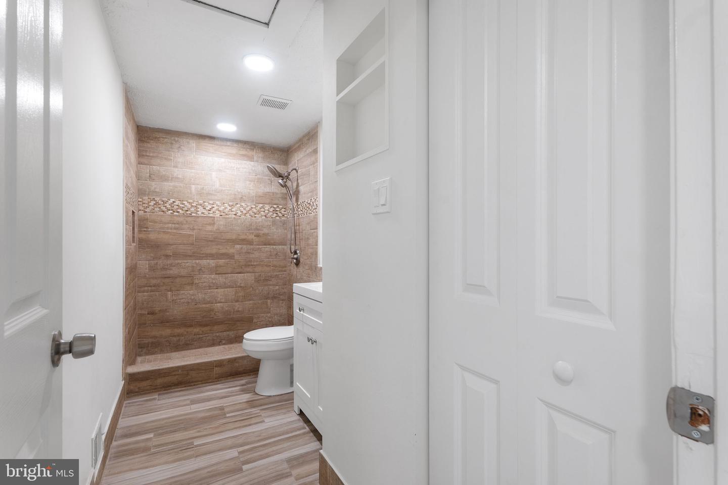 9023 NEW BRITAIN CIR, MANASSAS, Virginia 20110, 4 Bedrooms Bedrooms, ,2 BathroomsBathrooms,Residential,For sale,9023 NEW BRITAIN CIR,VAMN2008674 MLS # VAMN2008674