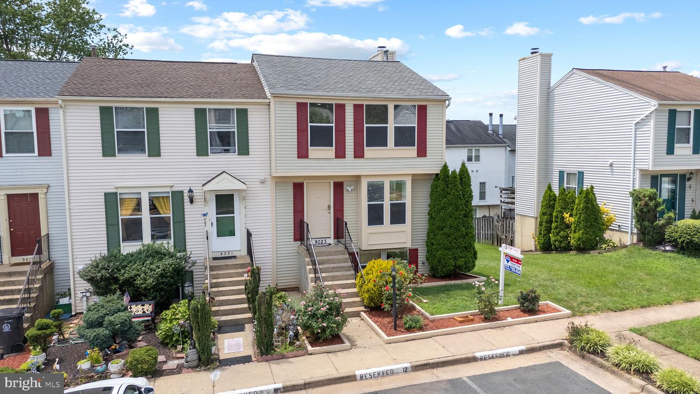 9023 NEW BRITAIN CIR, MANASSAS, Virginia 20110, 4 Bedrooms Bedrooms, ,2 BathroomsBathrooms,Residential,For sale,9023 NEW BRITAIN CIR,VAMN2008674 MLS # VAMN2008674