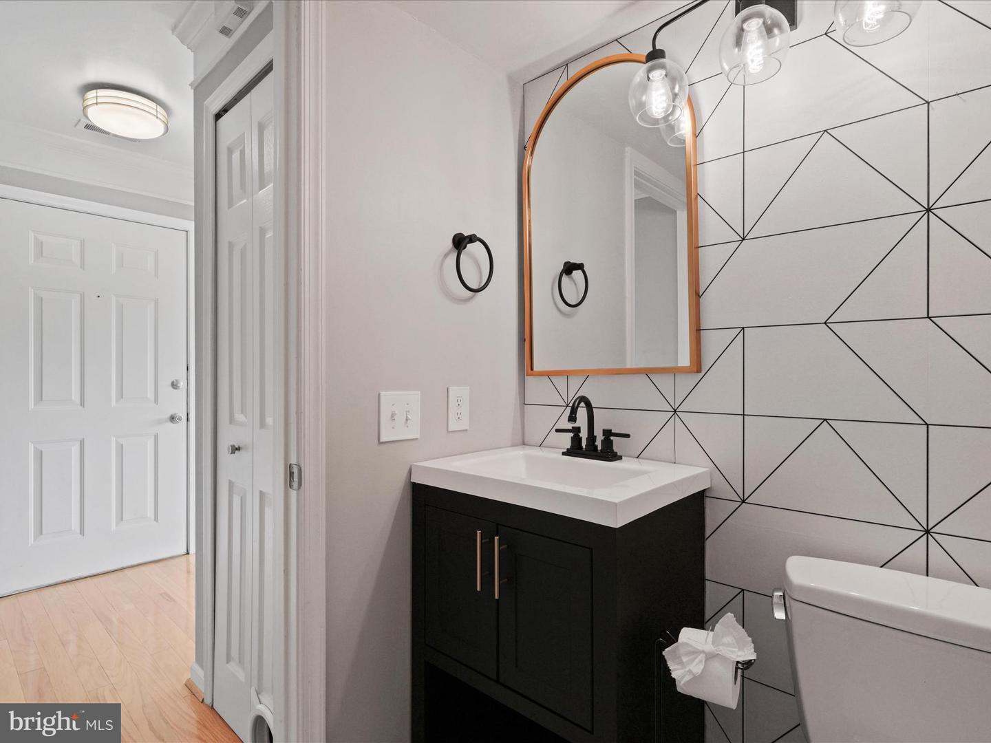 2812 EMMA LEE ST #303, FALLS CHURCH, Virginia 22042, 2 Bedrooms Bedrooms, ,2 BathroomsBathrooms,Residential,For sale,2812 EMMA LEE ST #303,VAFX2255458 MLS # VAFX2255458