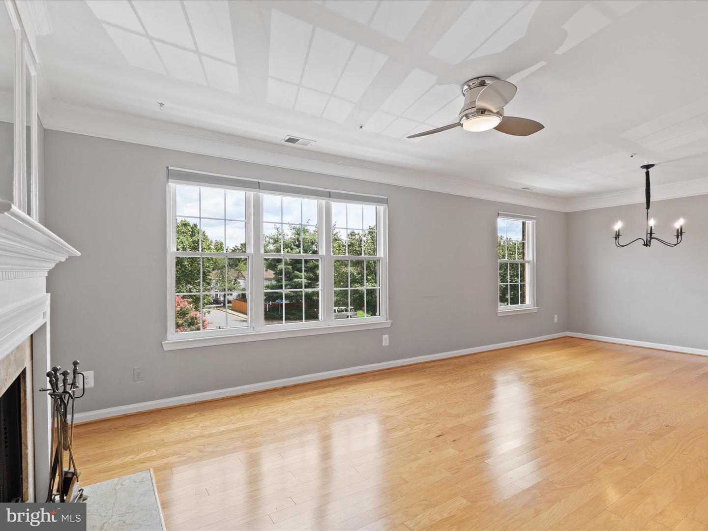 2812 EMMA LEE ST #303, FALLS CHURCH, Virginia 22042, 2 Bedrooms Bedrooms, ,2 BathroomsBathrooms,Residential,For sale,2812 EMMA LEE ST #303,VAFX2255458 MLS # VAFX2255458