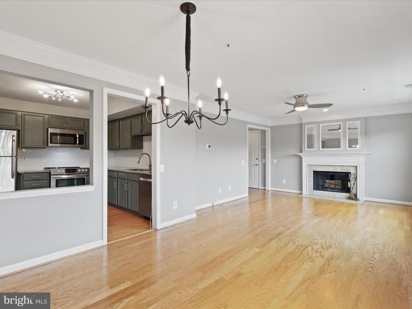 2812 EMMA LEE ST #303, FALLS CHURCH, Virginia 22042, 2 Bedrooms Bedrooms, ,2 BathroomsBathrooms,Residential,For sale,2812 EMMA LEE ST #303,VAFX2255458 MLS # VAFX2255458