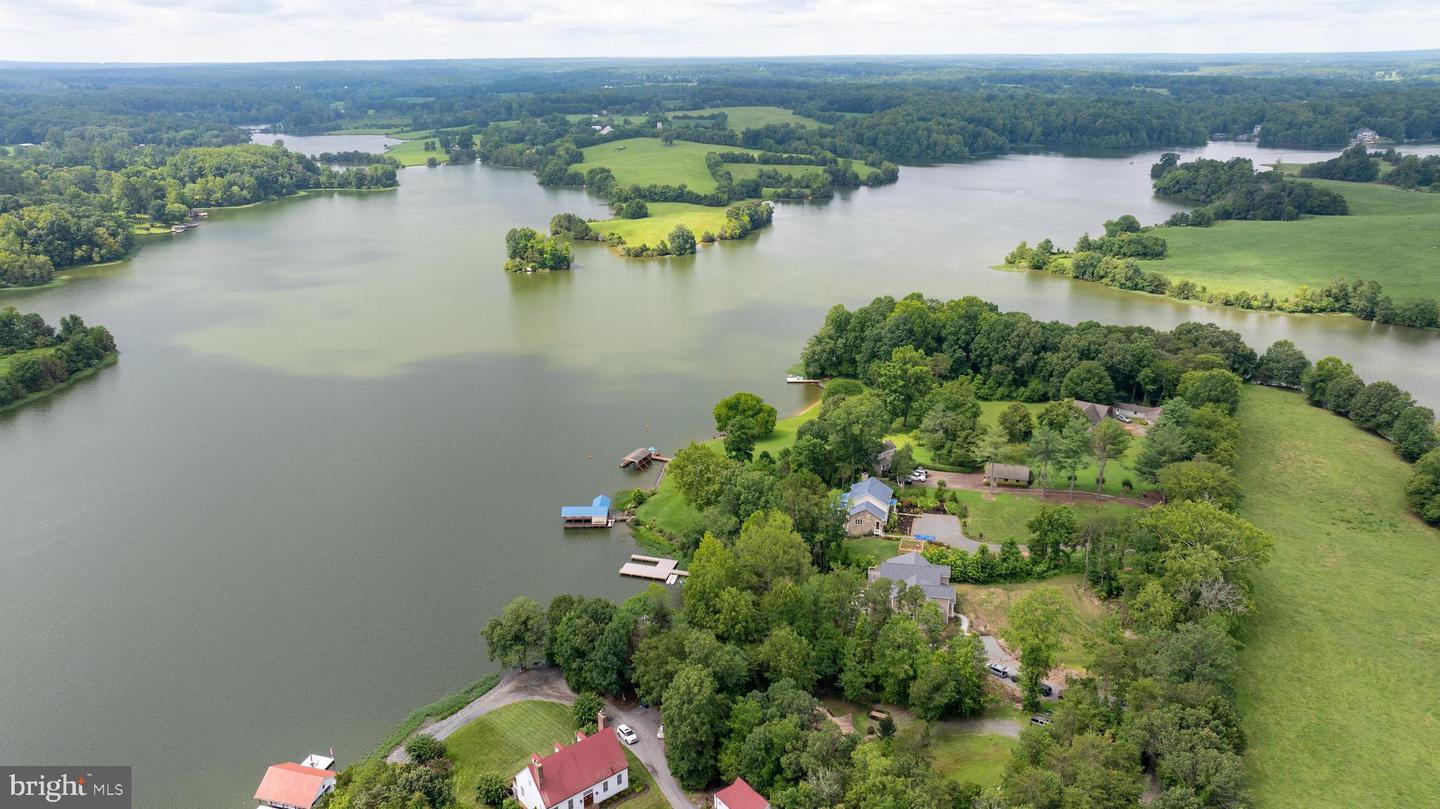 5727 PRIVATE RD, MINERAL, Virginia 23117, 5 Bedrooms Bedrooms, ,5 BathroomsBathrooms,Residential,For sale,5727 PRIVATE RD,VASP2034692 MLS # VASP2034692