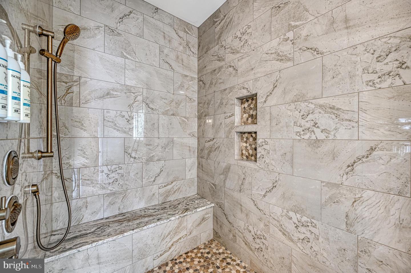 5727 PRIVATE RD, MINERAL, Virginia 23117, 5 Bedrooms Bedrooms, ,5 BathroomsBathrooms,Residential,For sale,5727 PRIVATE RD,VASP2034692 MLS # VASP2034692