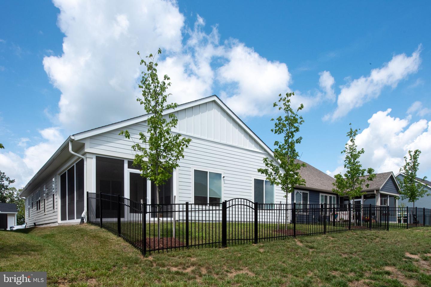 141 COWBIRD ST, LAKE FREDERICK, Virginia 22630, 2 Bedrooms Bedrooms, ,2 BathroomsBathrooms,Residential,For sale,141 COWBIRD ST,VAFV2035412 MLS # VAFV2035412