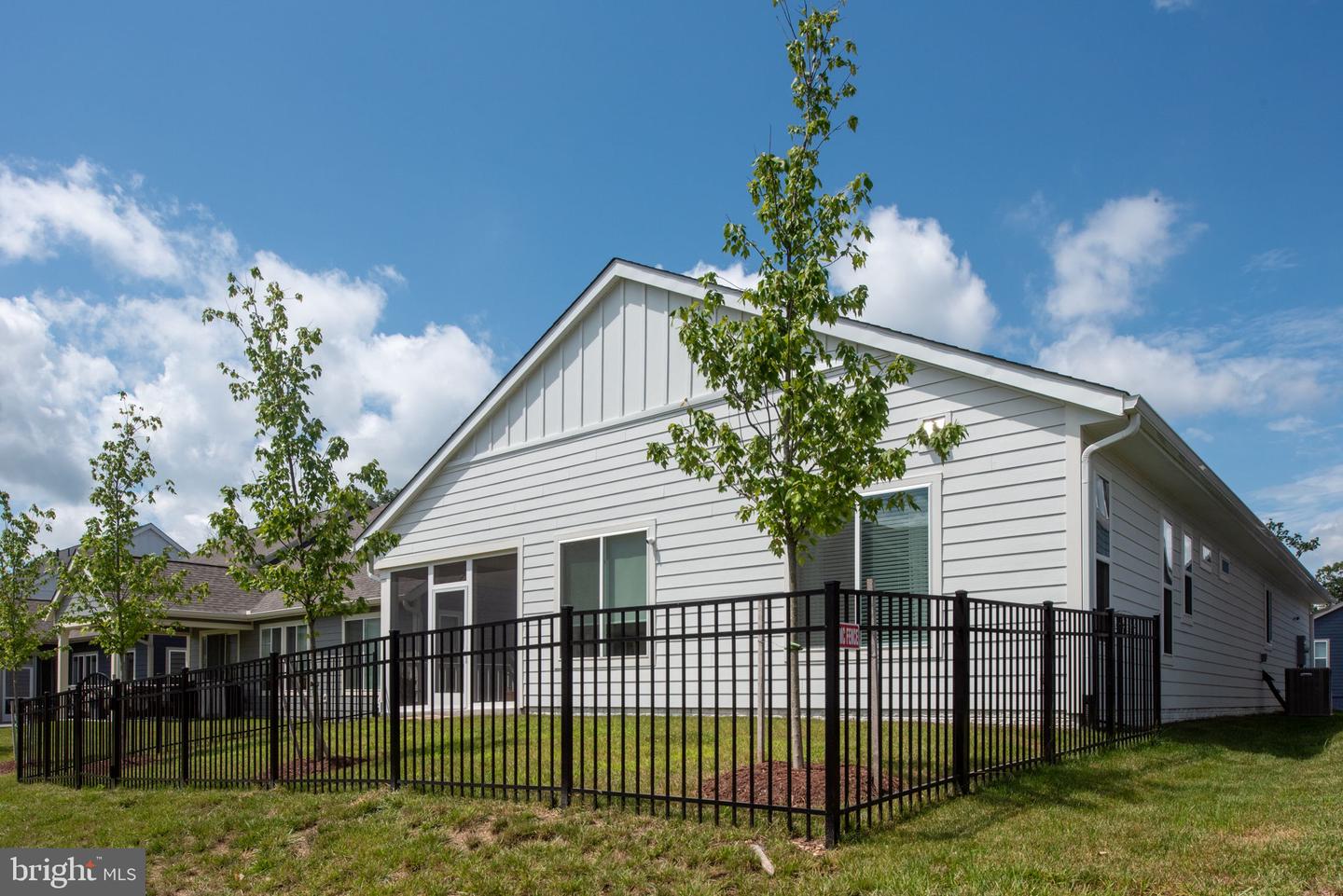 141 COWBIRD ST, LAKE FREDERICK, Virginia 22630, 2 Bedrooms Bedrooms, ,2 BathroomsBathrooms,Residential,For sale,141 COWBIRD ST,VAFV2035412 MLS # VAFV2035412