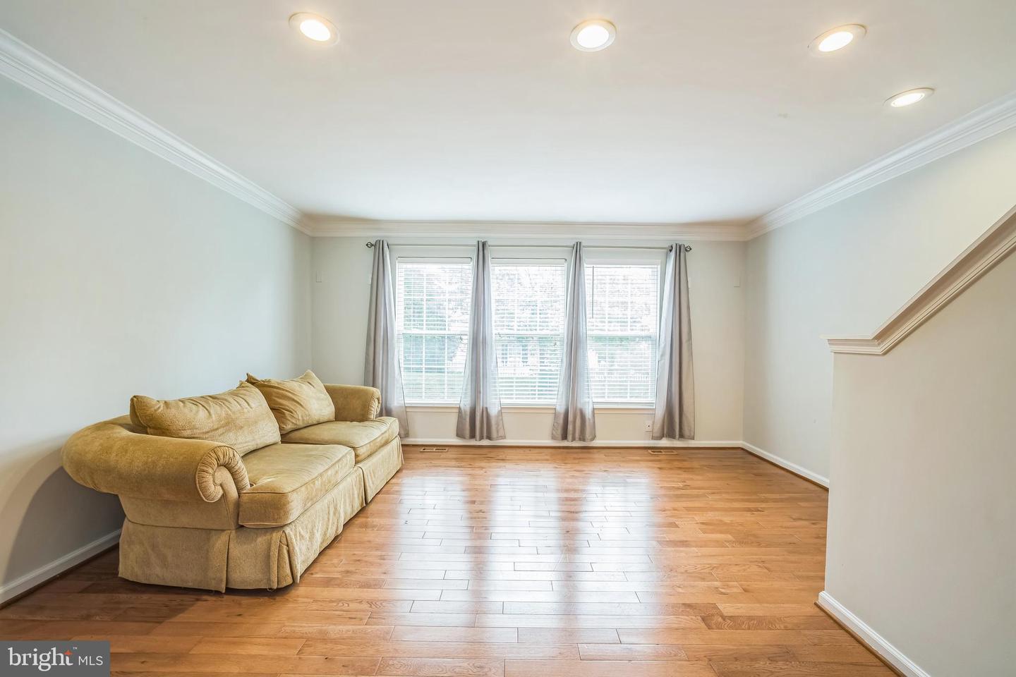 9771 MAITLAND LOOP, BRISTOW, Virginia 20136, 3 Bedrooms Bedrooms, ,2 BathroomsBathrooms,Residential,For sale,9771 MAITLAND LOOP,VAPW2099260 MLS # VAPW2099260