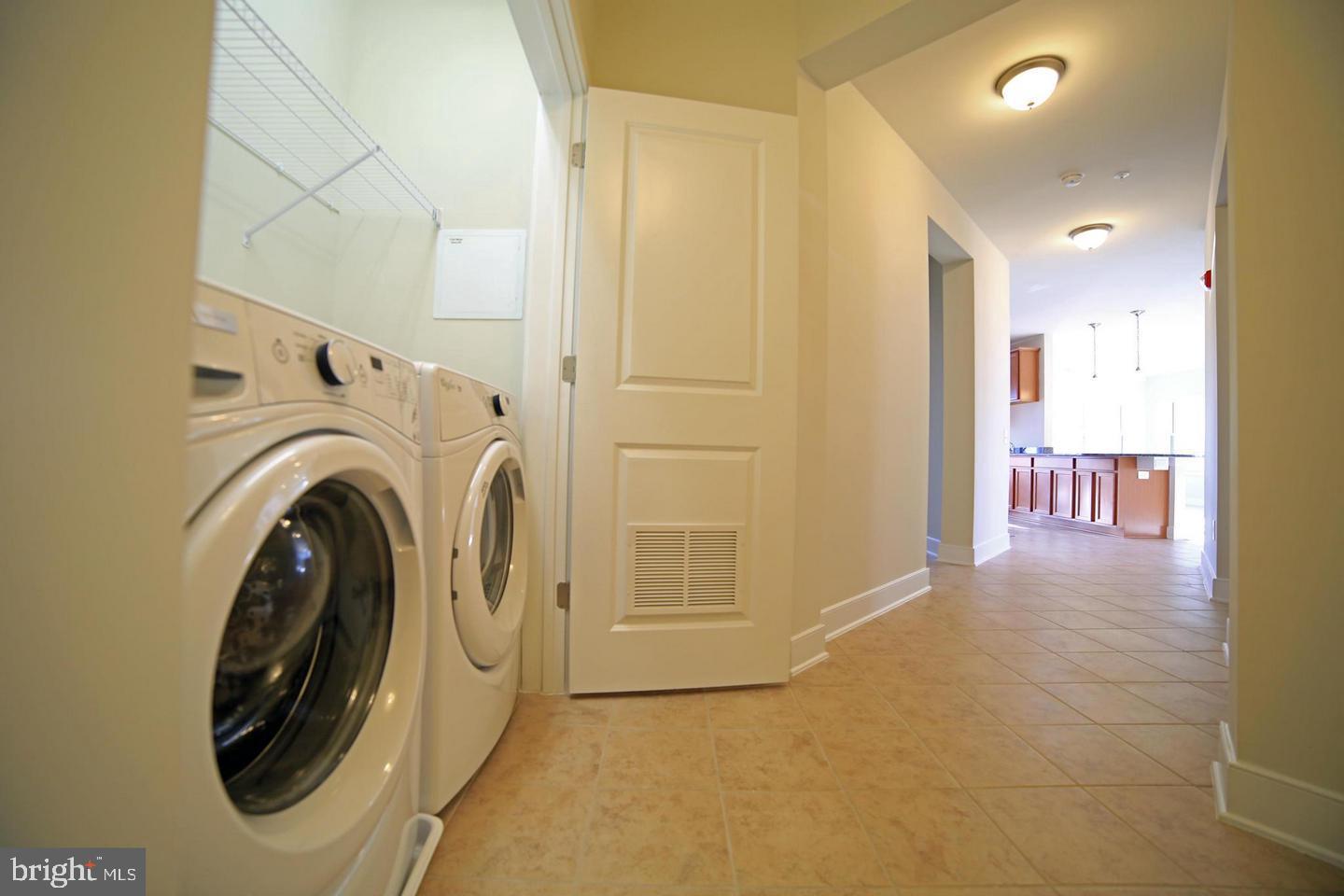 9521 BASTILLE ST #305, FAIRFAX, Virginia 22031, 2 Bedrooms Bedrooms, ,2 BathroomsBathrooms,Residential,For sale,9521 BASTILLE ST #305,VAFX2255590 MLS # VAFX2255590