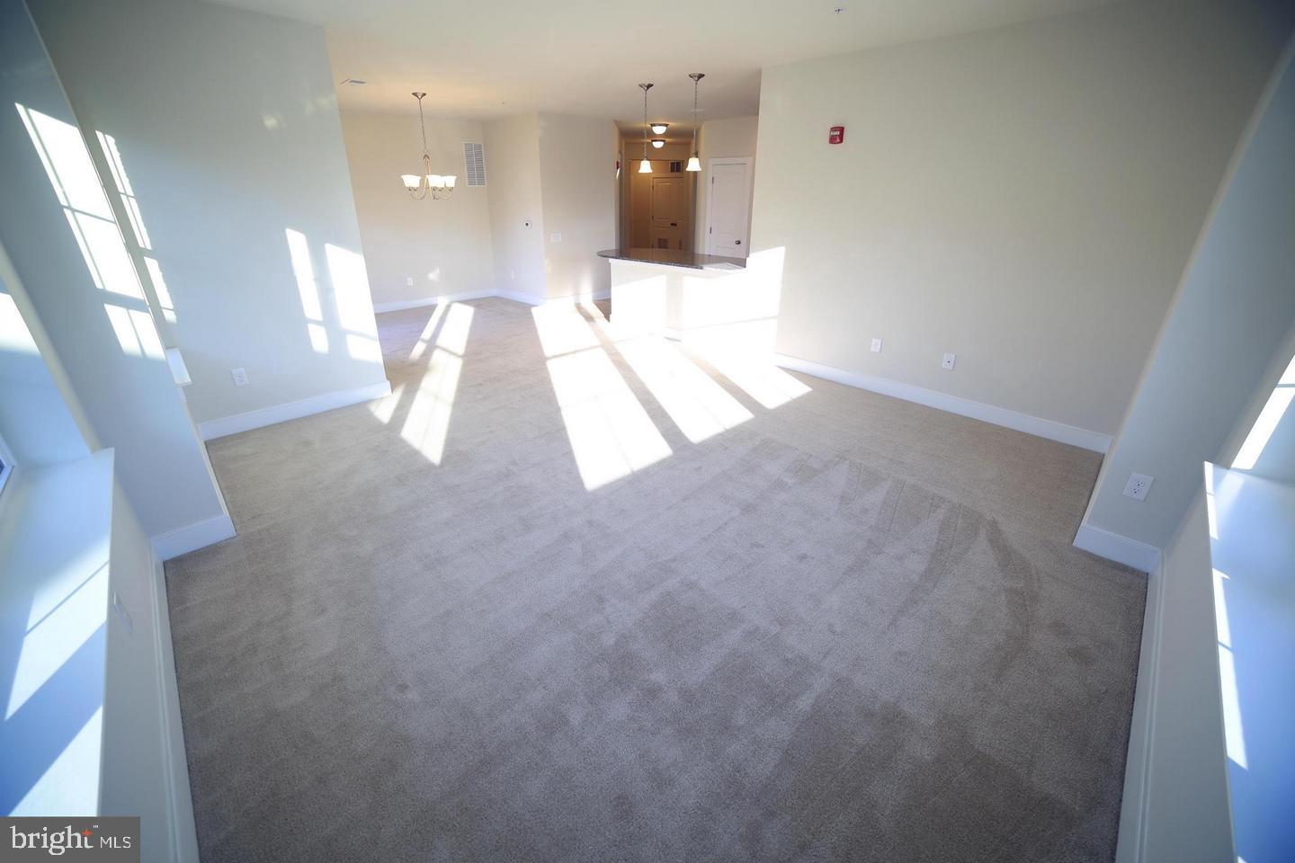 9521 BASTILLE ST #305, FAIRFAX, Virginia 22031, 2 Bedrooms Bedrooms, ,2 BathroomsBathrooms,Residential,For sale,9521 BASTILLE ST #305,VAFX2255590 MLS # VAFX2255590
