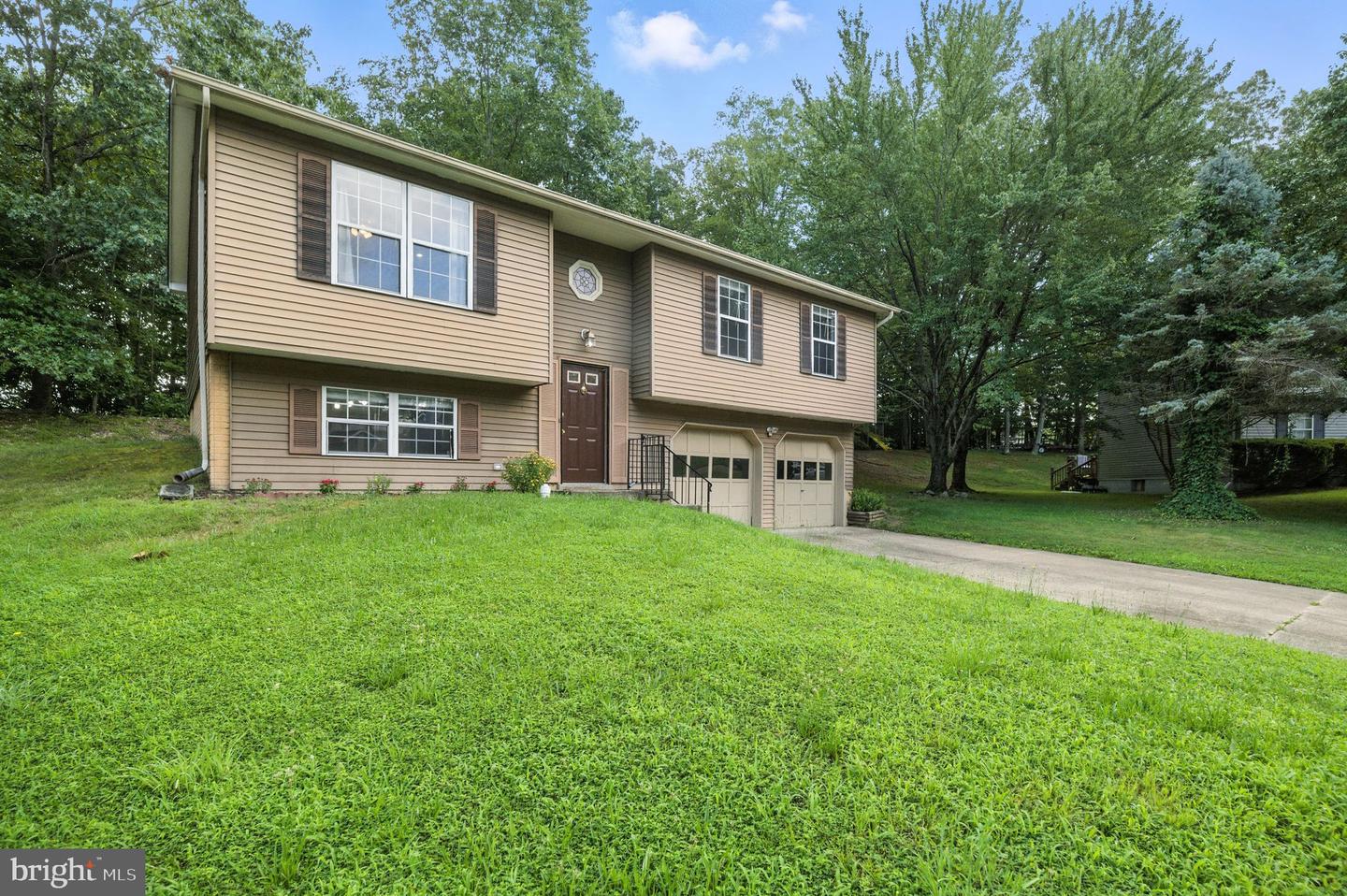 18245 LINTON CT, DUMFRIES, Virginia 22026, 4 Bedrooms Bedrooms, ,2 BathroomsBathrooms,Residential,For sale,18245 LINTON CT,VAPW2099268 MLS # VAPW2099268