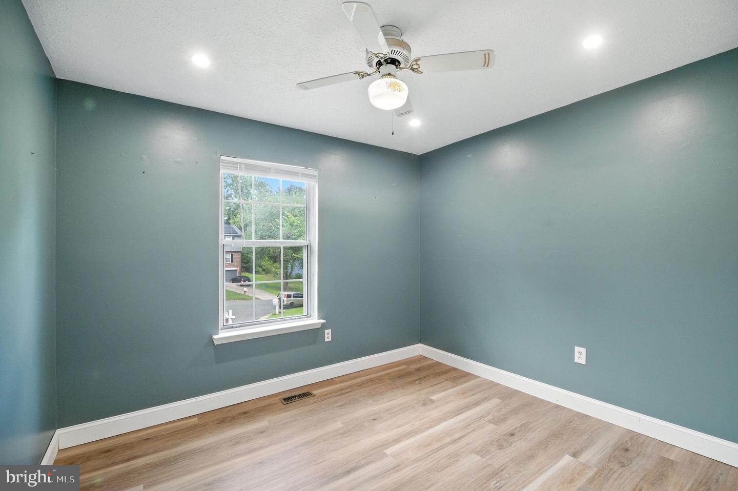 18245 LINTON CT, DUMFRIES, Virginia 22026, 4 Bedrooms Bedrooms, ,2 BathroomsBathrooms,Residential,For sale,18245 LINTON CT,VAPW2099268 MLS # VAPW2099268