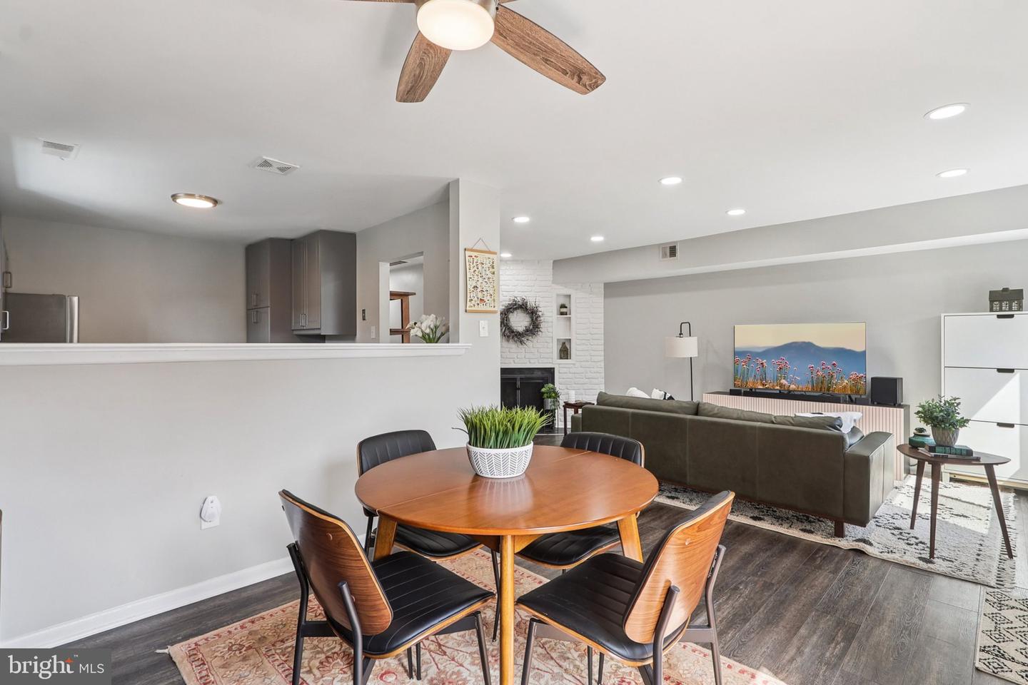 3834 MIRAMONTE PL #114E, ALEXANDRIA, Virginia 22309, 3 Bedrooms Bedrooms, ,2 BathroomsBathrooms,Residential,For sale,3834 MIRAMONTE PL #114E,VAFX2255640 MLS # VAFX2255640
