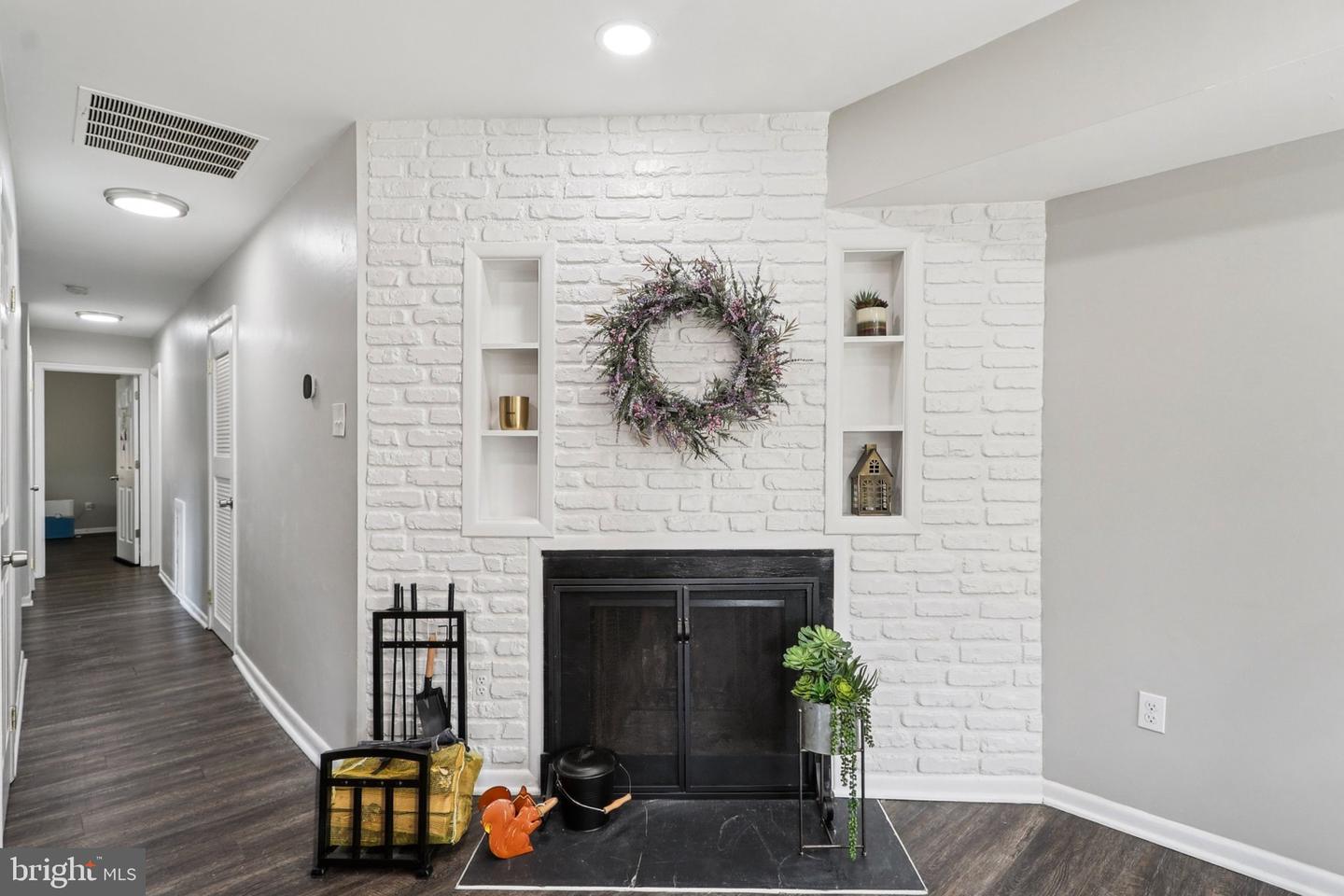 3834 MIRAMONTE PL #114E, ALEXANDRIA, Virginia 22309, 3 Bedrooms Bedrooms, ,2 BathroomsBathrooms,Residential,For sale,3834 MIRAMONTE PL #114E,VAFX2255640 MLS # VAFX2255640