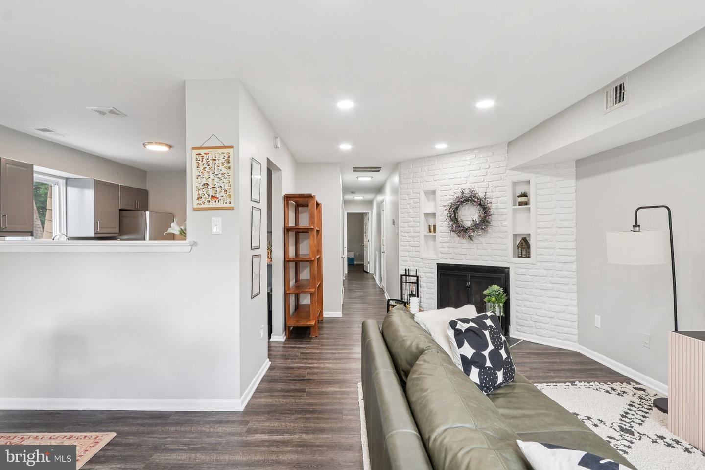 3834 MIRAMONTE PL #114E, ALEXANDRIA, Virginia 22309, 3 Bedrooms Bedrooms, ,2 BathroomsBathrooms,Residential,For sale,3834 MIRAMONTE PL #114E,VAFX2255640 MLS # VAFX2255640