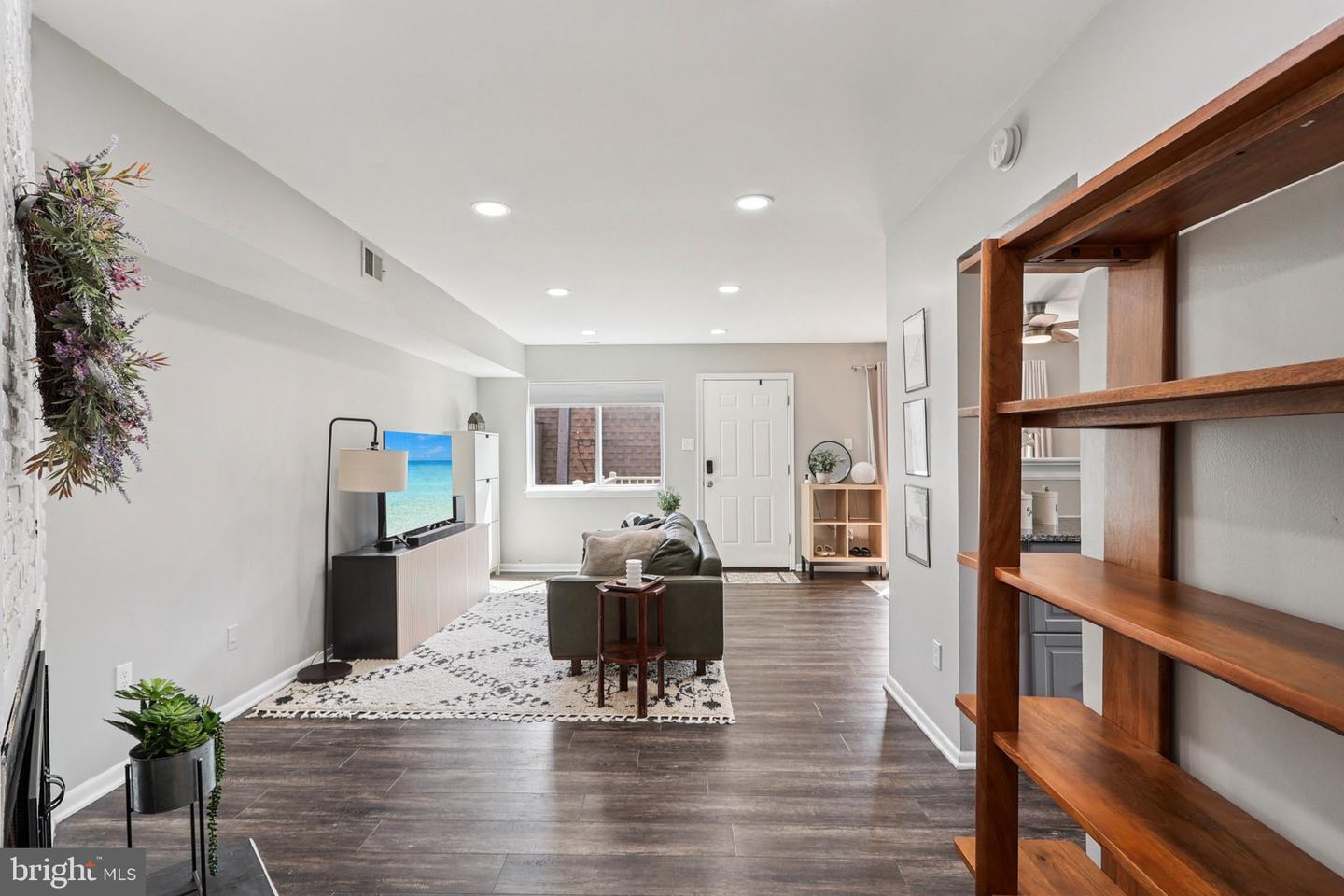 3834 MIRAMONTE PL #114E, ALEXANDRIA, Virginia 22309, 3 Bedrooms Bedrooms, ,2 BathroomsBathrooms,Residential,For sale,3834 MIRAMONTE PL #114E,VAFX2255640 MLS # VAFX2255640