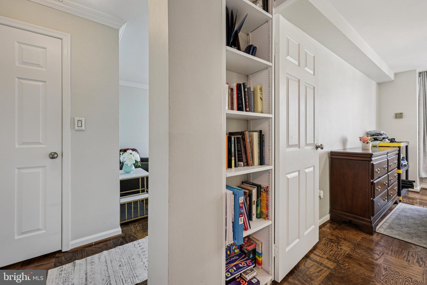 6631 WAKEFIELD DR #407, ALEXANDRIA, Virginia 22307, 1 Bedroom Bedrooms, ,1 BathroomBathrooms,Residential,For sale,6631 WAKEFIELD DR #407,VAFX2255664 MLS # VAFX2255664