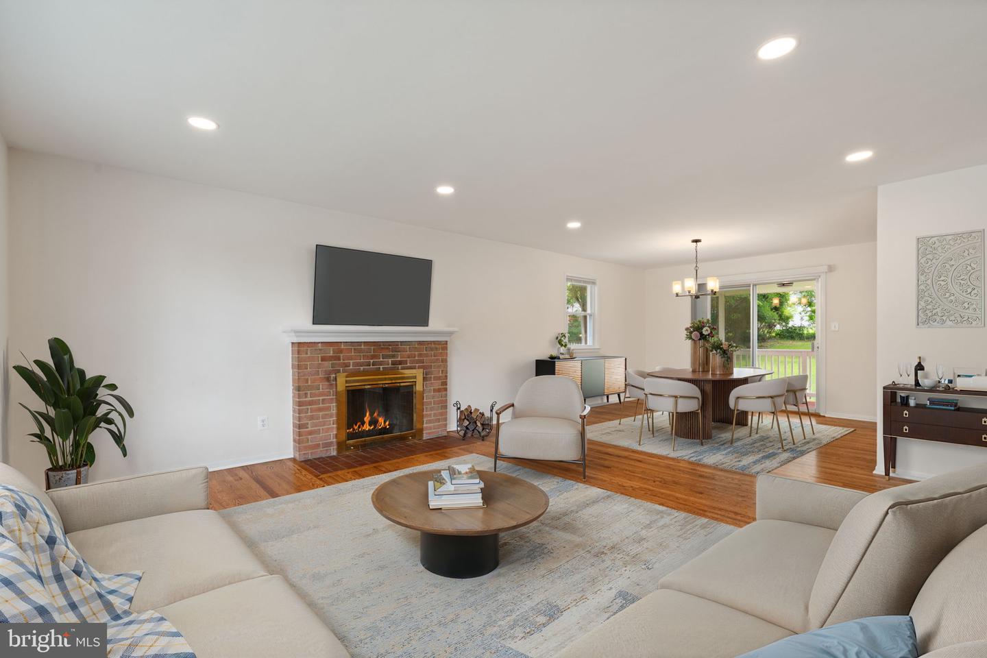 5308 PORTSMOUTH RD, FAIRFAX, Virginia 22032, 5 Bedrooms Bedrooms, ,3 BathroomsBathrooms,Residential,For sale,5308 PORTSMOUTH RD,VAFX2255674 MLS # VAFX2255674