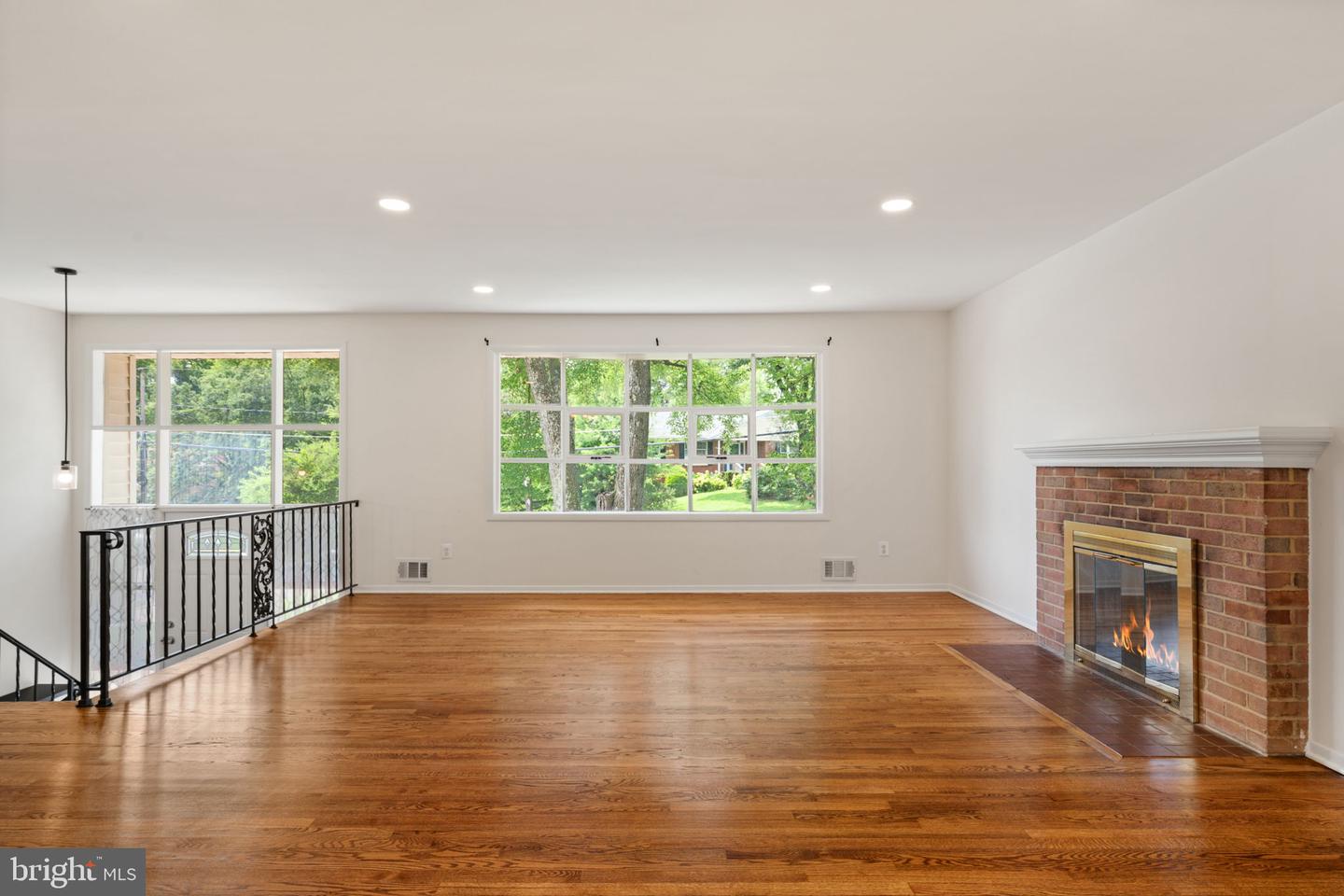 5308 PORTSMOUTH RD, FAIRFAX, Virginia 22032, 5 Bedrooms Bedrooms, ,3 BathroomsBathrooms,Residential,For sale,5308 PORTSMOUTH RD,VAFX2255674 MLS # VAFX2255674