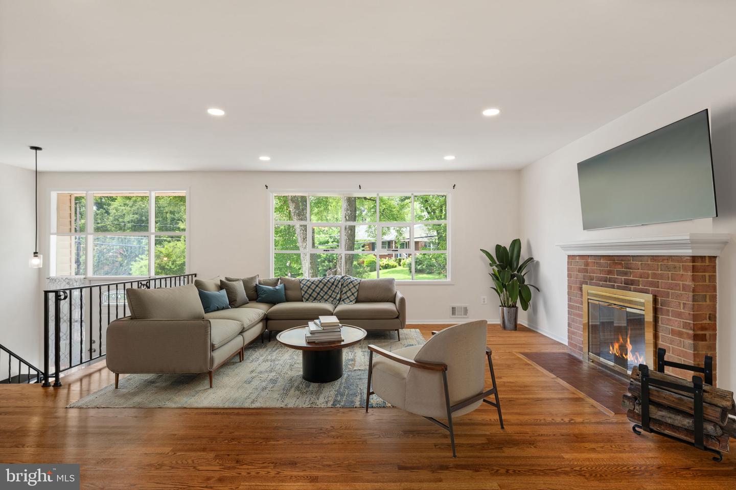 5308 PORTSMOUTH RD, FAIRFAX, Virginia 22032, 5 Bedrooms Bedrooms, ,3 BathroomsBathrooms,Residential,For sale,5308 PORTSMOUTH RD,VAFX2255674 MLS # VAFX2255674