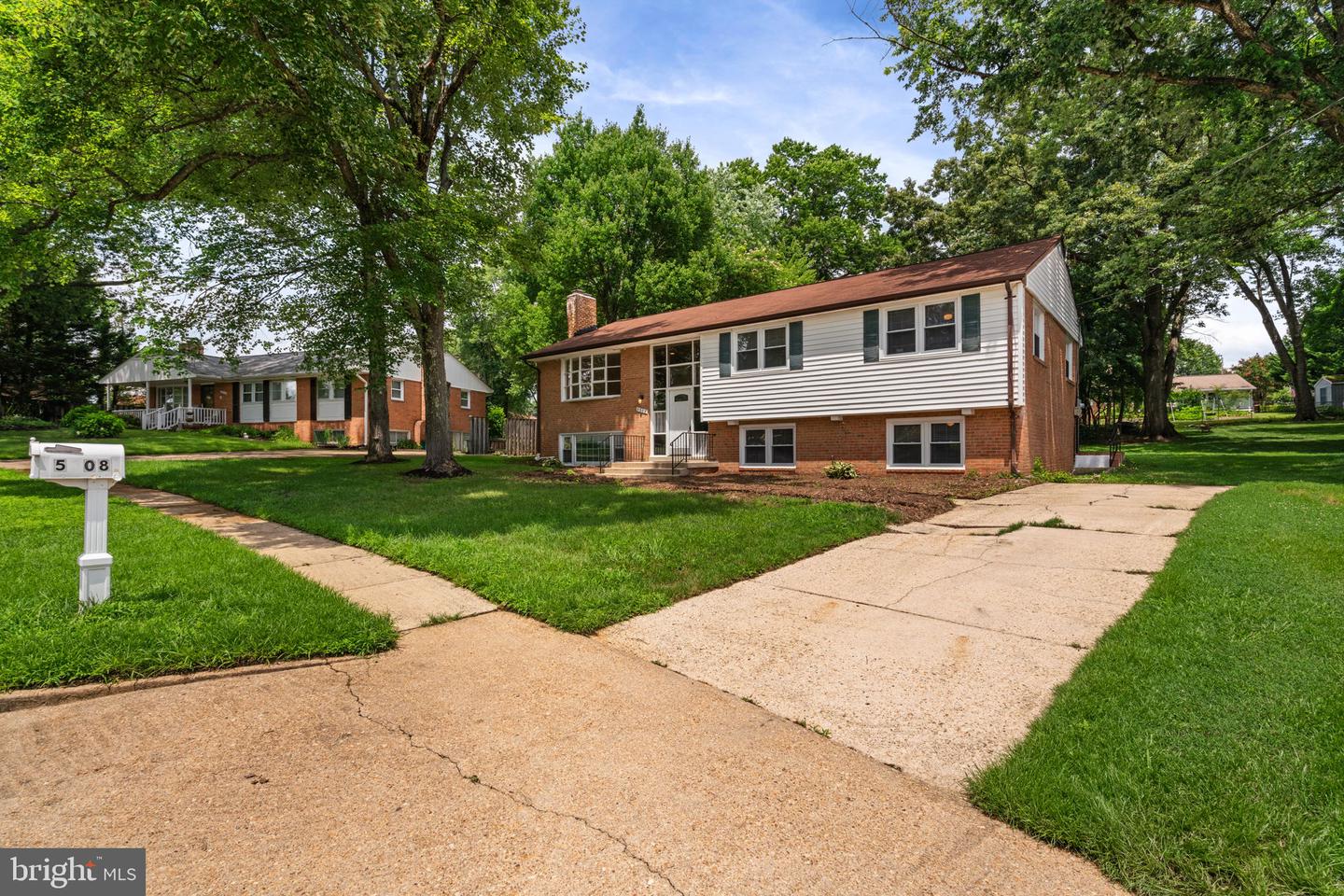 5308 PORTSMOUTH RD, FAIRFAX, Virginia 22032, 5 Bedrooms Bedrooms, ,3 BathroomsBathrooms,Residential,For sale,5308 PORTSMOUTH RD,VAFX2255674 MLS # VAFX2255674