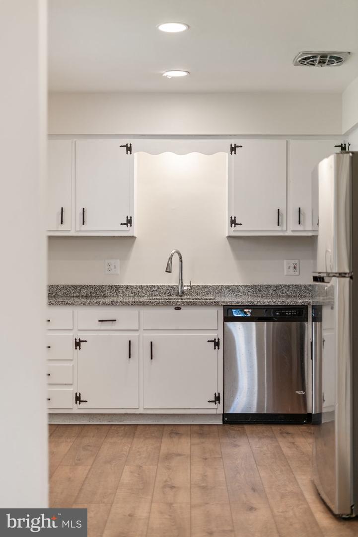 5308 PORTSMOUTH RD, FAIRFAX, Virginia 22032, 5 Bedrooms Bedrooms, ,3 BathroomsBathrooms,Residential,For sale,5308 PORTSMOUTH RD,VAFX2255674 MLS # VAFX2255674