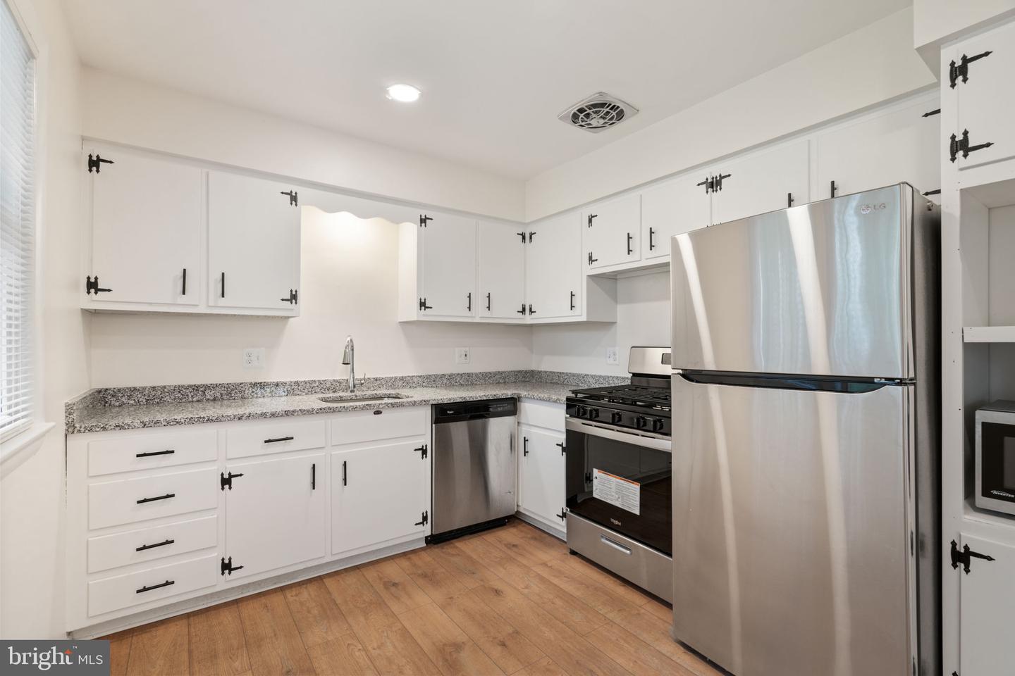 5308 PORTSMOUTH RD, FAIRFAX, Virginia 22032, 5 Bedrooms Bedrooms, ,3 BathroomsBathrooms,Residential,For sale,5308 PORTSMOUTH RD,VAFX2255674 MLS # VAFX2255674