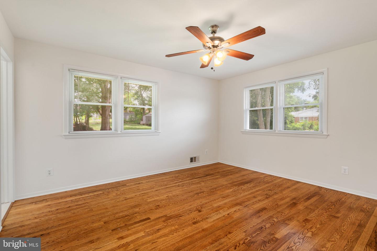 5308 PORTSMOUTH RD, FAIRFAX, Virginia 22032, 5 Bedrooms Bedrooms, ,3 BathroomsBathrooms,Residential,For sale,5308 PORTSMOUTH RD,VAFX2255674 MLS # VAFX2255674