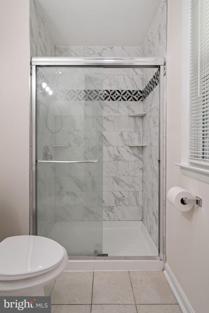 5308 PORTSMOUTH RD, FAIRFAX, Virginia 22032, 5 Bedrooms Bedrooms, ,3 BathroomsBathrooms,Residential,For sale,5308 PORTSMOUTH RD,VAFX2255674 MLS # VAFX2255674
