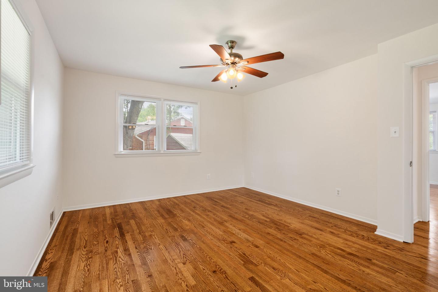 5308 PORTSMOUTH RD, FAIRFAX, Virginia 22032, 5 Bedrooms Bedrooms, ,3 BathroomsBathrooms,Residential,For sale,5308 PORTSMOUTH RD,VAFX2255674 MLS # VAFX2255674