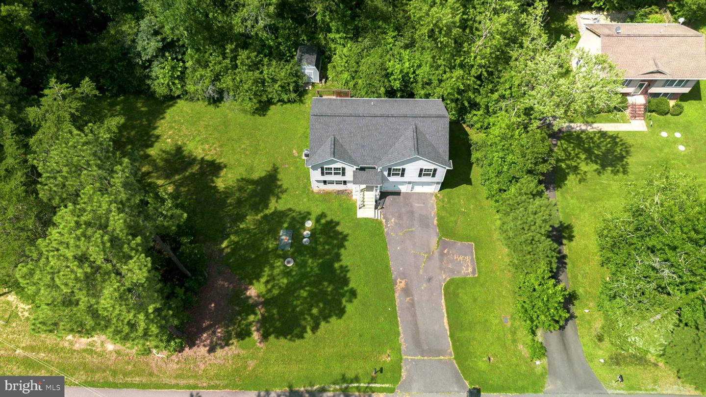 216 MINUTE MAN DR, RUTHER GLEN, Virginia 22546, 4 Bedrooms Bedrooms, 11 Rooms Rooms,3 BathroomsBathrooms,Residential,For sale,216 MINUTE MAN DR,VACV2008518 MLS # VACV2008518