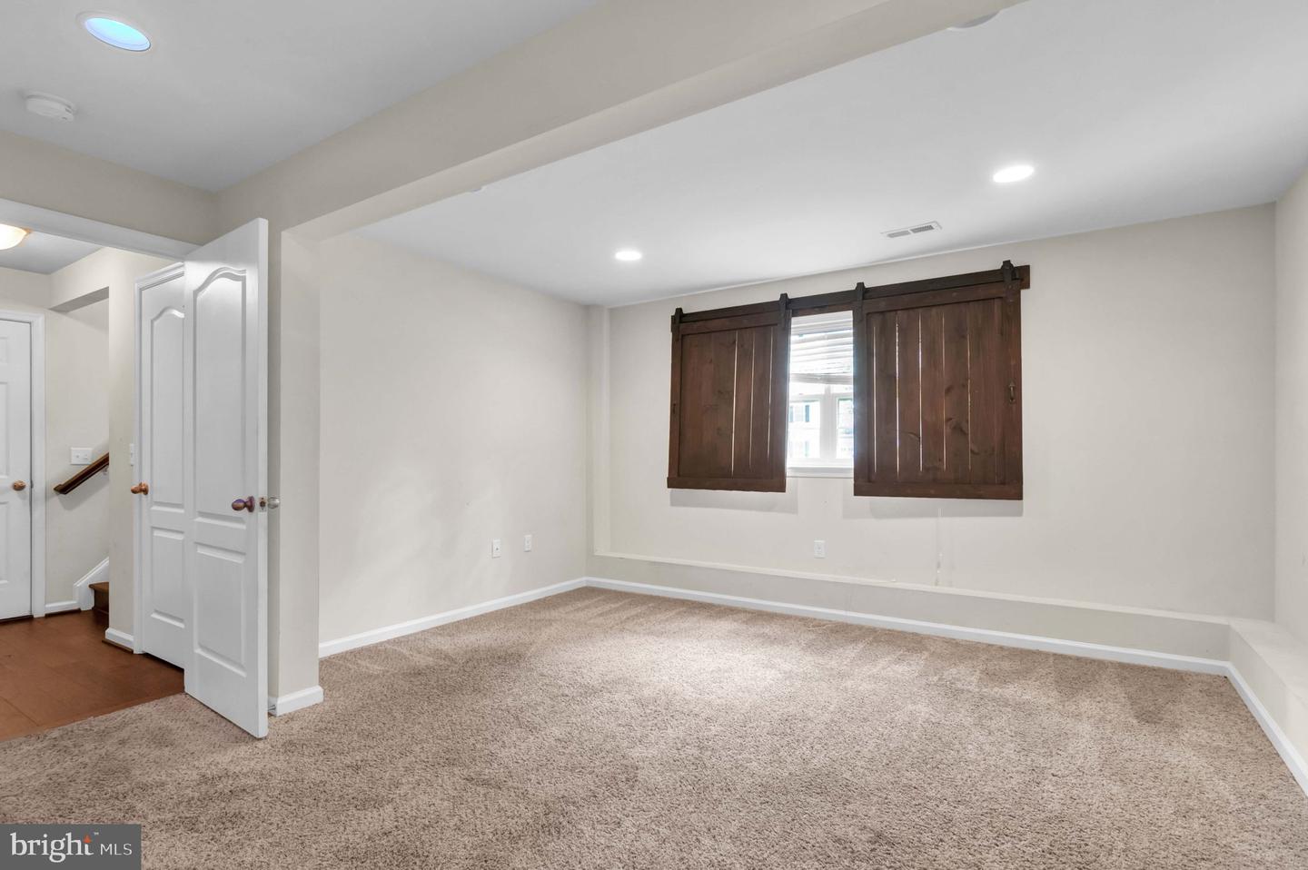 216 MINUTE MAN DR, RUTHER GLEN, Virginia 22546, 4 Bedrooms Bedrooms, 11 Rooms Rooms,3 BathroomsBathrooms,Residential,For sale,216 MINUTE MAN DR,VACV2008518 MLS # VACV2008518