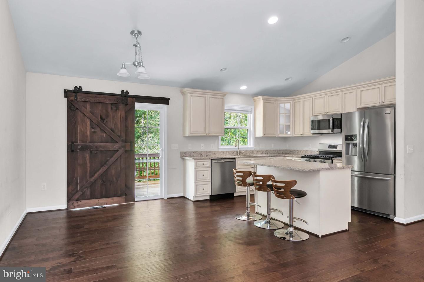 216 MINUTE MAN DR, RUTHER GLEN, Virginia 22546, 4 Bedrooms Bedrooms, 11 Rooms Rooms,3 BathroomsBathrooms,Residential,For sale,216 MINUTE MAN DR,VACV2008518 MLS # VACV2008518