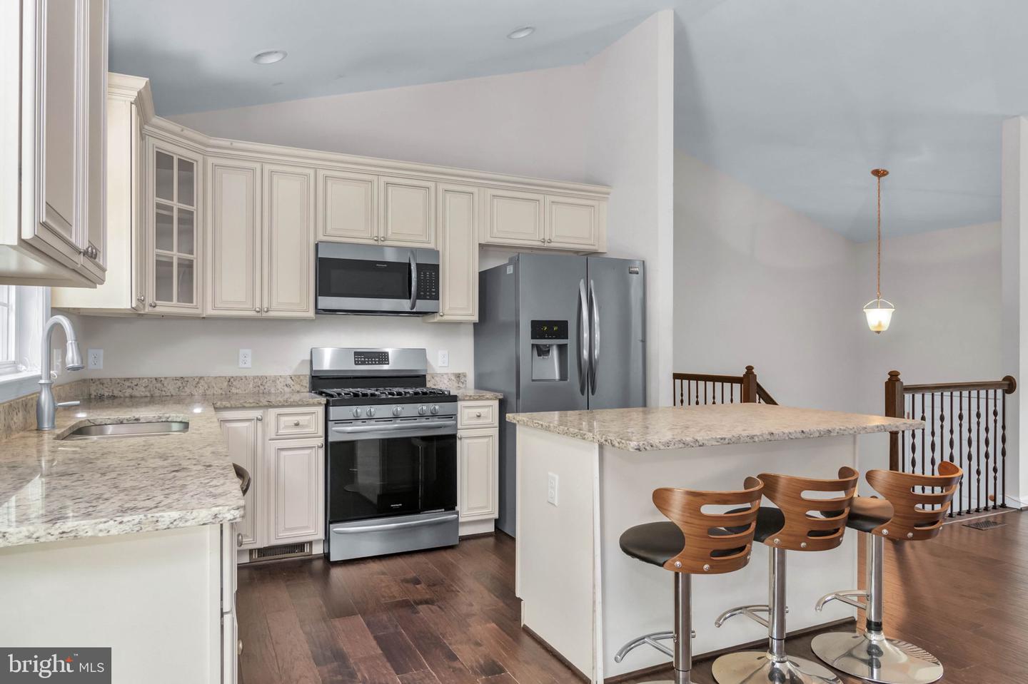 216 MINUTE MAN DR, RUTHER GLEN, Virginia 22546, 4 Bedrooms Bedrooms, 11 Rooms Rooms,3 BathroomsBathrooms,Residential,For sale,216 MINUTE MAN DR,VACV2008518 MLS # VACV2008518