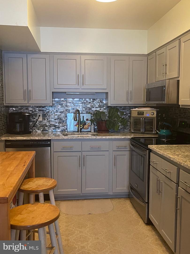 3825 MIRAMONTE PL #108B, ALEXANDRIA, Virginia 22309, 3 Bedrooms Bedrooms, ,2 BathroomsBathrooms,Residential,For sale,3825 MIRAMONTE PL #108B,VAFX2255742 MLS # VAFX2255742