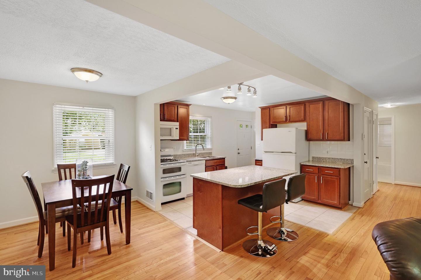 5726 N KINGS HWY, ALEXANDRIA, Virginia 22303, 4 Bedrooms Bedrooms, ,2 BathroomsBathrooms,Residential,For sale,5726 N KINGS HWY,VAFX2255772 MLS # VAFX2255772