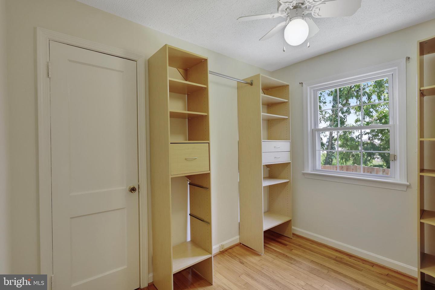5726 N KINGS HWY, ALEXANDRIA, Virginia 22303, 4 Bedrooms Bedrooms, ,2 BathroomsBathrooms,Residential,For sale,5726 N KINGS HWY,VAFX2255772 MLS # VAFX2255772