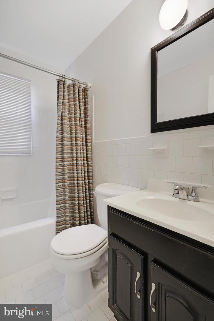 5726 N KINGS HWY, ALEXANDRIA, Virginia 22303, 4 Bedrooms Bedrooms, ,2 BathroomsBathrooms,Residential,For sale,5726 N KINGS HWY,VAFX2255772 MLS # VAFX2255772