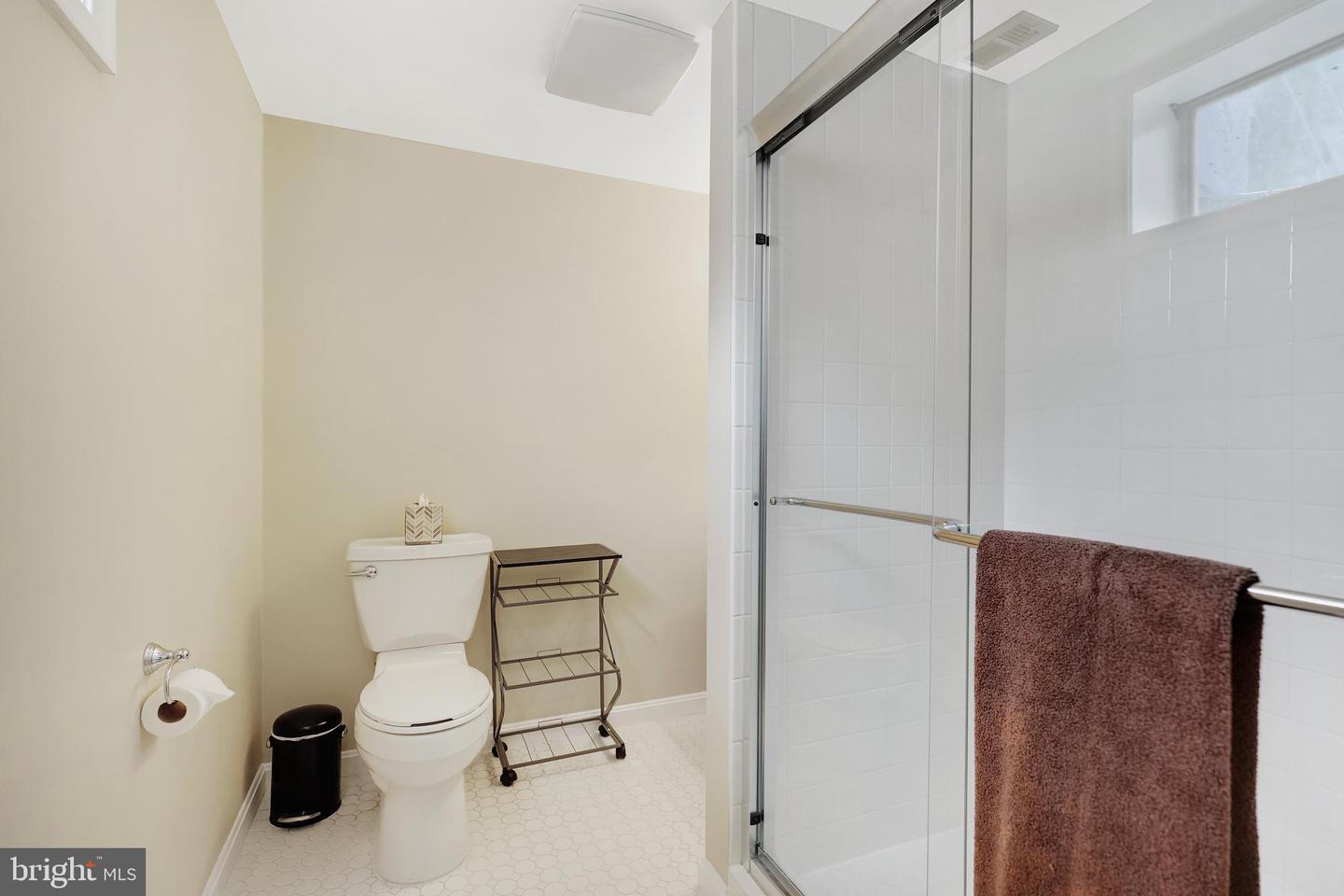 5726 N KINGS HWY, ALEXANDRIA, Virginia 22303, 4 Bedrooms Bedrooms, ,2 BathroomsBathrooms,Residential,For sale,5726 N KINGS HWY,VAFX2255772 MLS # VAFX2255772