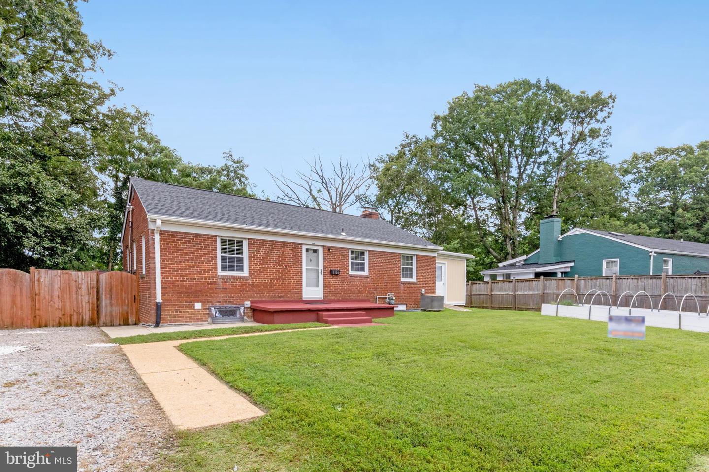 5726 N KINGS HWY, ALEXANDRIA, Virginia 22303, 4 Bedrooms Bedrooms, ,2 BathroomsBathrooms,Residential,For sale,5726 N KINGS HWY,VAFX2255772 MLS # VAFX2255772