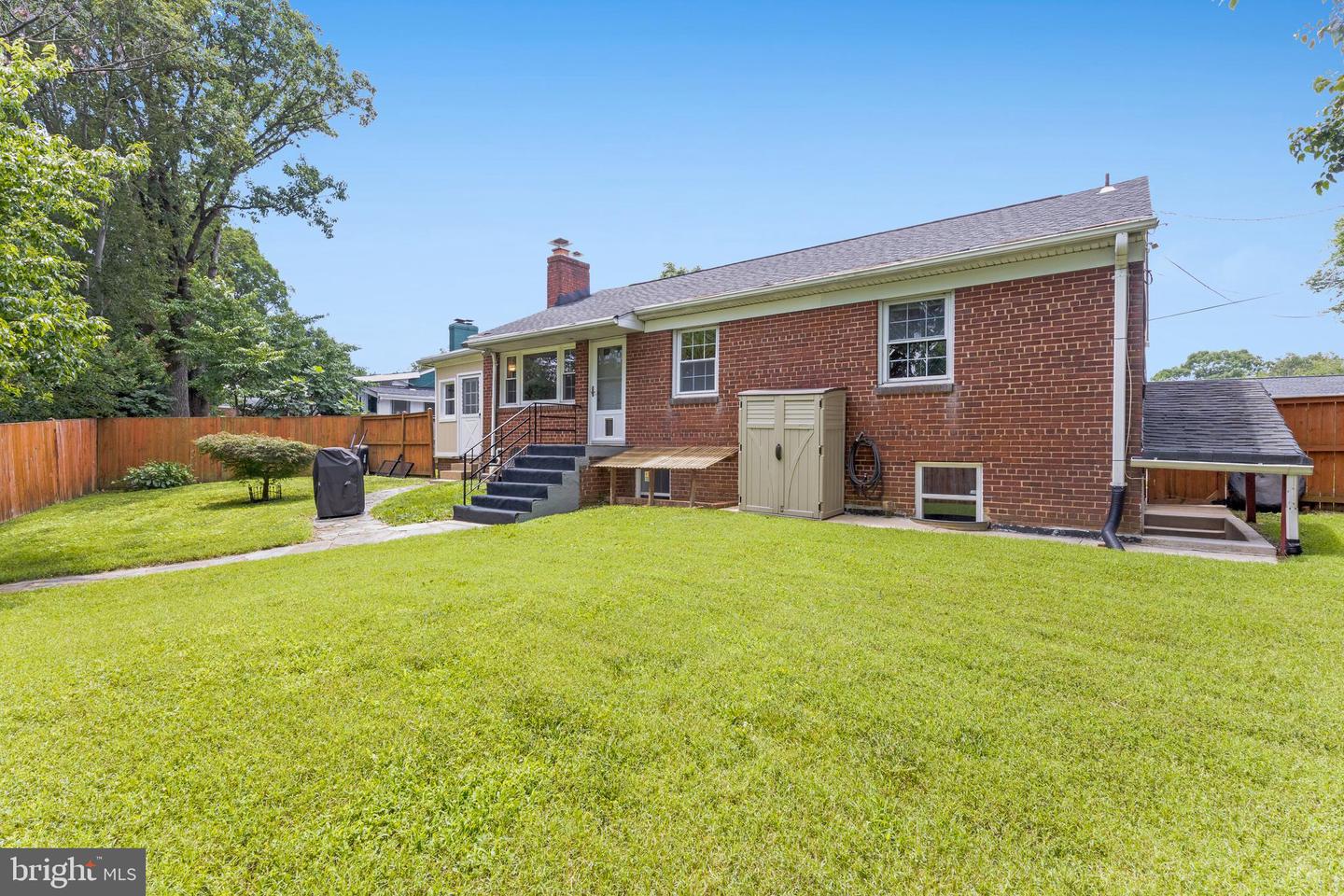 5726 N KINGS HWY, ALEXANDRIA, Virginia 22303, 4 Bedrooms Bedrooms, ,2 BathroomsBathrooms,Residential,For sale,5726 N KINGS HWY,VAFX2255772 MLS # VAFX2255772