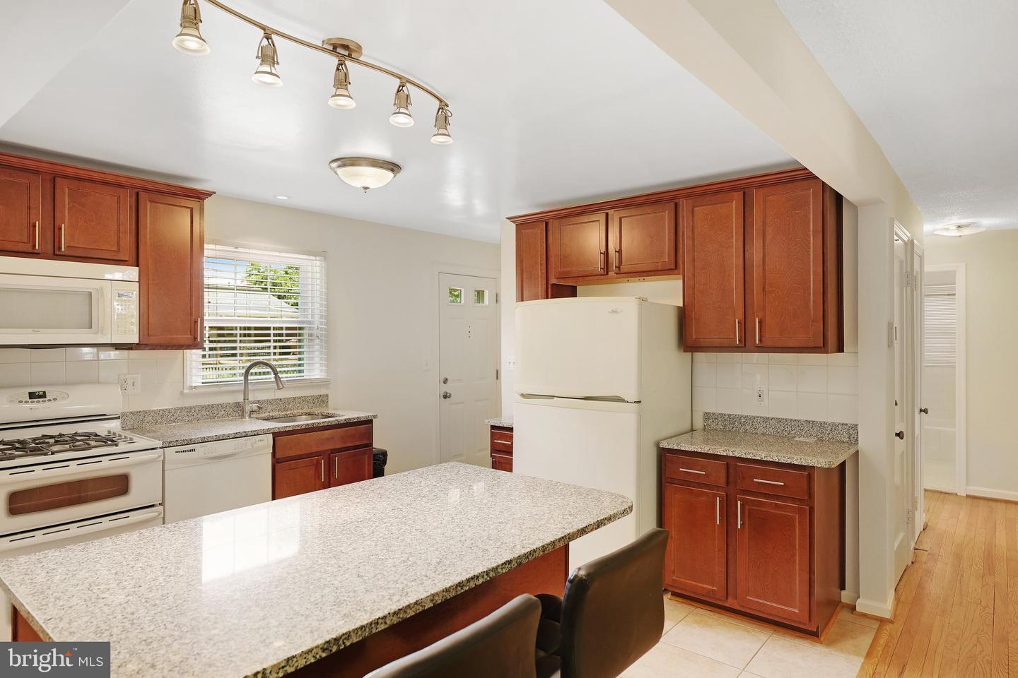 5726 N KINGS HWY, ALEXANDRIA, Virginia 22303, 4 Bedrooms Bedrooms, ,2 BathroomsBathrooms,Residential,For sale,5726 N KINGS HWY,VAFX2255772 MLS # VAFX2255772