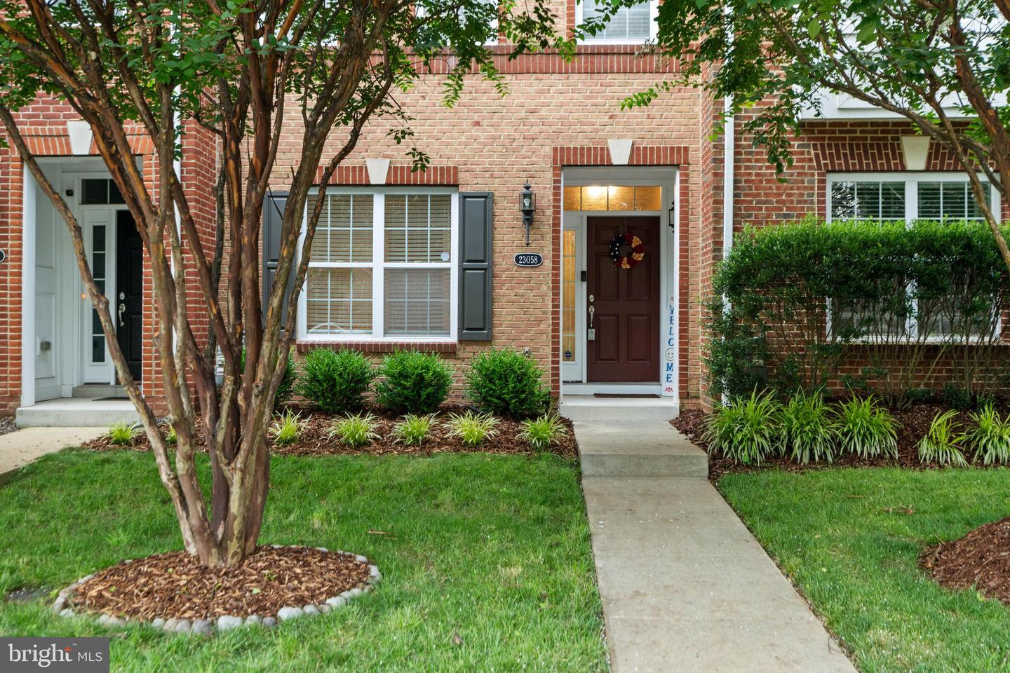 23058 WEYBRIDGE SQ, BROADLANDS, Virginia 20148, 4 Bedrooms Bedrooms, ,3 BathroomsBathrooms,Residential,For sale,23058 WEYBRIDGE SQ,VALO2102316 MLS # VALO2102316