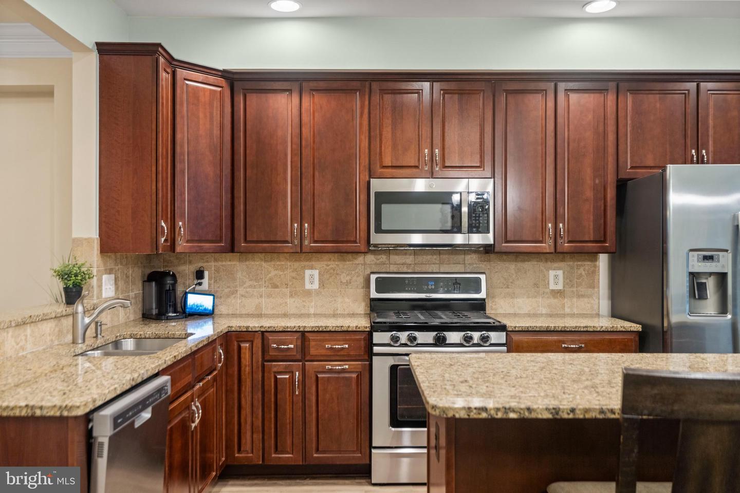 23058 WEYBRIDGE SQ, BROADLANDS, Virginia 20148, 4 Bedrooms Bedrooms, ,3 BathroomsBathrooms,Residential,For sale,23058 WEYBRIDGE SQ,VALO2102316 MLS # VALO2102316