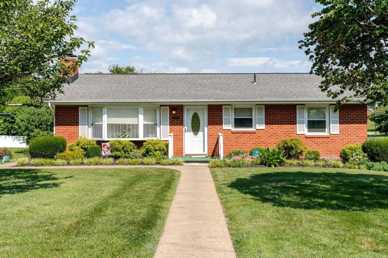 780 BROADVIEW DR, HARRISONBURG, Virginia 22802, 3 Bedrooms Bedrooms, ,1 BathroomBathrooms,Residential,780 BROADVIEW DR,667055 MLS # 667055
