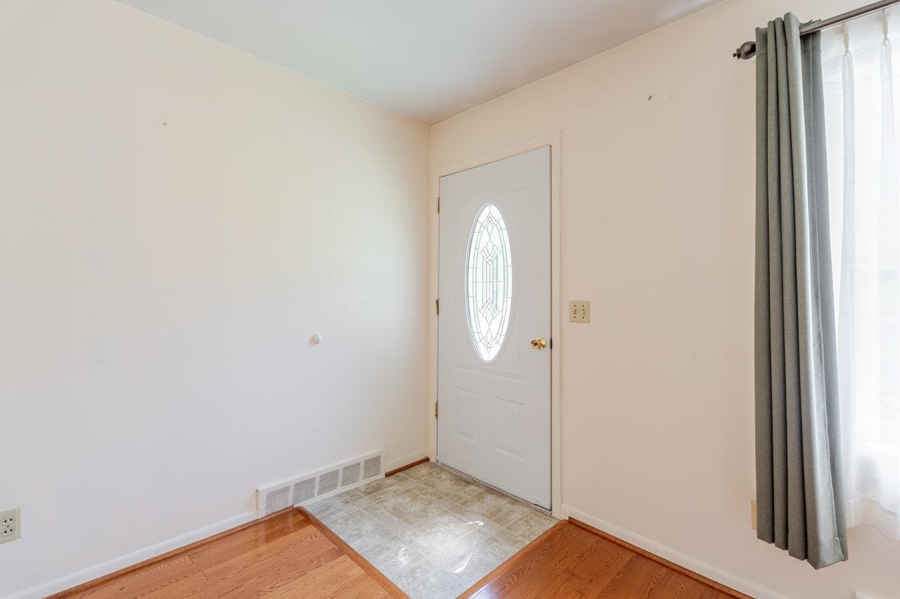 780 BROADVIEW DR, HARRISONBURG, Virginia 22802, 3 Bedrooms Bedrooms, ,1 BathroomBathrooms,Residential,780 BROADVIEW DR,667055 MLS # 667055