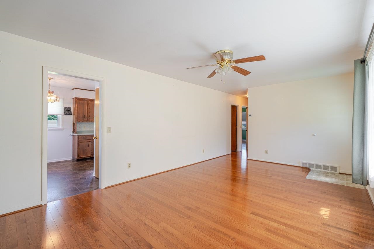 780 BROADVIEW DR, HARRISONBURG, Virginia 22802, 3 Bedrooms Bedrooms, ,1 BathroomBathrooms,Residential,780 BROADVIEW DR,667055 MLS # 667055