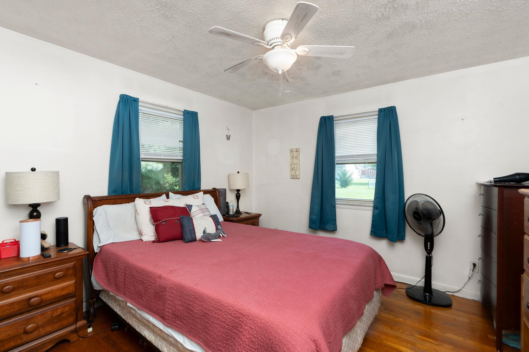407 8TH ST, GROTTOES, Virginia 24441, 2 Bedrooms Bedrooms, ,1 BathroomBathrooms,Residential,L 32 B 87,407 8TH ST,667056 MLS # 667056