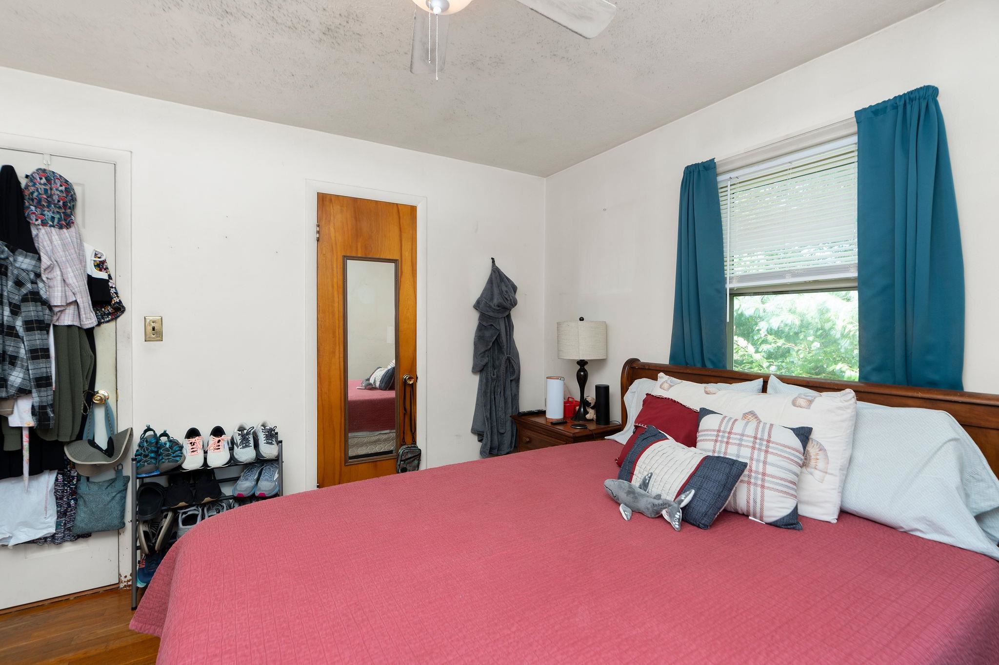 407 8TH ST, GROTTOES, Virginia 24441, 2 Bedrooms Bedrooms, ,1 BathroomBathrooms,Residential,L 32 B 87,407 8TH ST,667056 MLS # 667056
